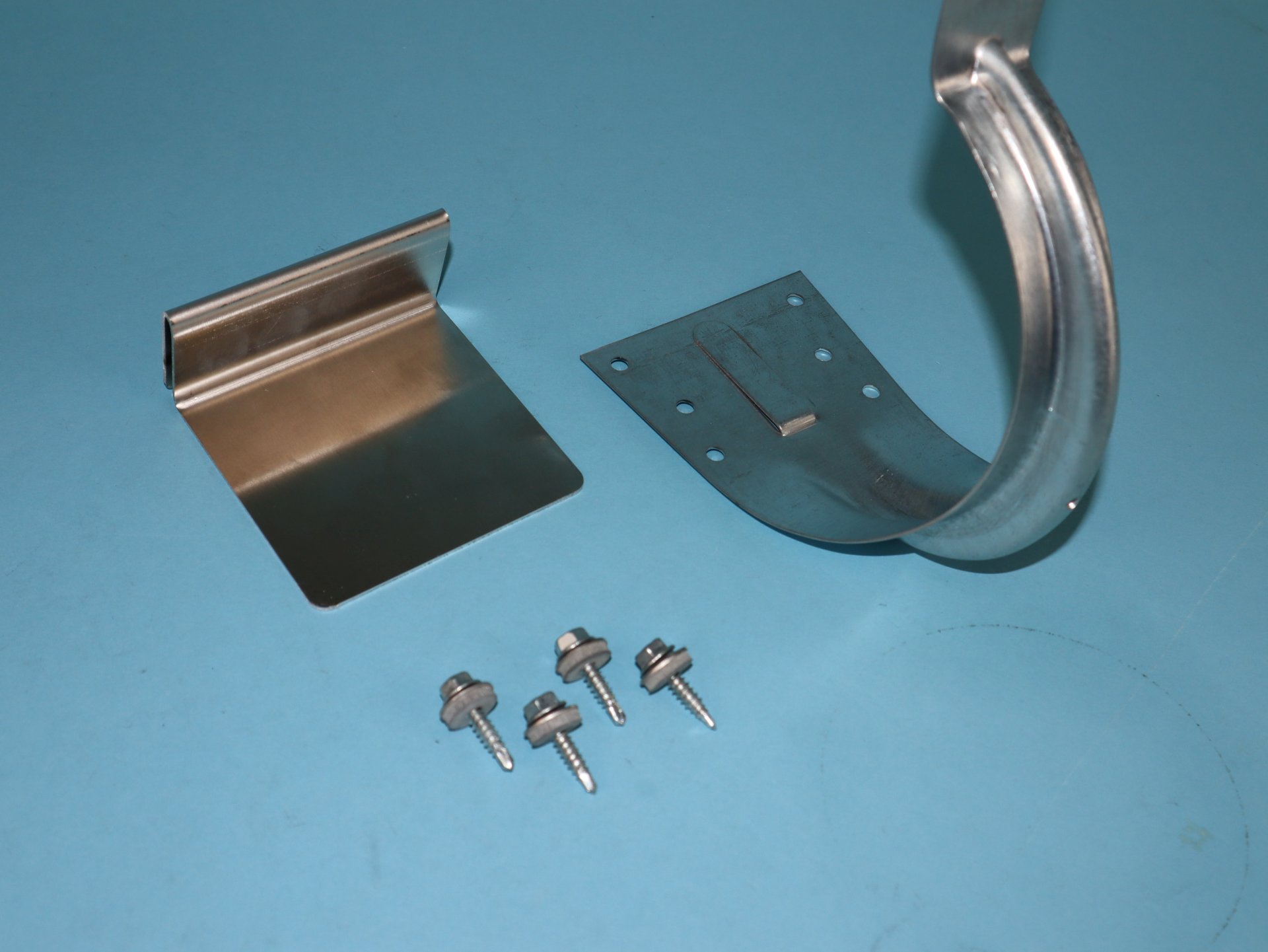 Rinnenträger für Trapezblech oder Schalung als Set Rinnenträger für Trapezblech oder Schalung als Set