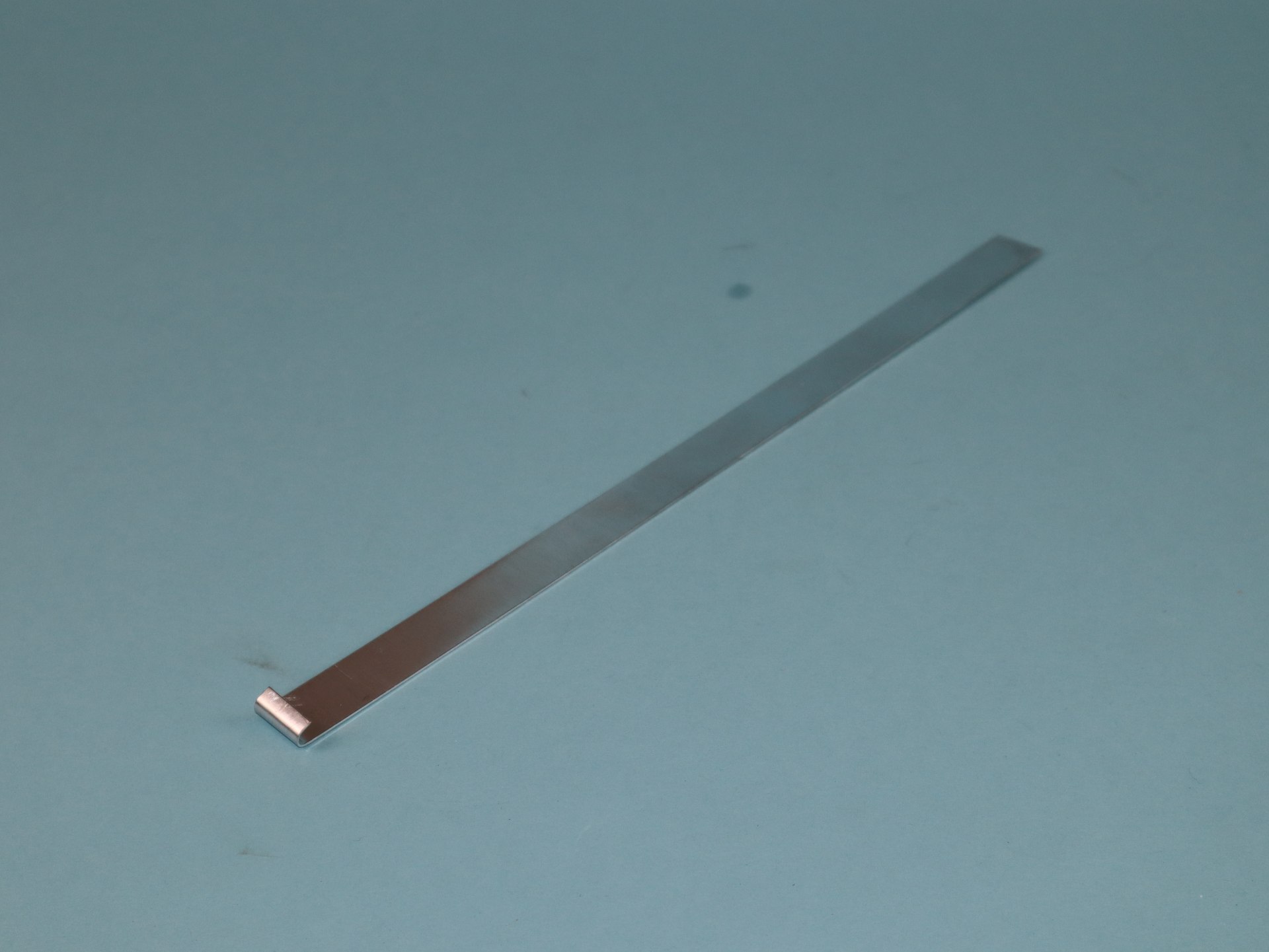 Überhalter Titanzink für Kleindachrinne Überhalter Titanzink für Kleindachrinne