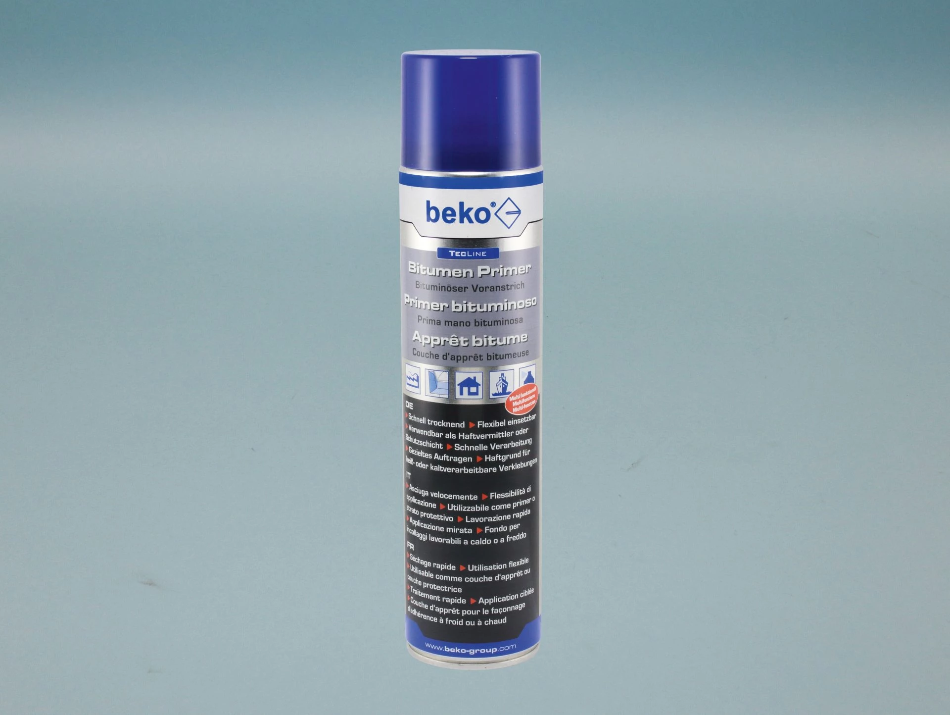 Blaue beko TecLine Bitumen Primer Spraydose 600 ml mit silbernem und blauem Etikett – sprühbarer bituminöser Haftvermittler und Schutzprimer, schnell trocknend, für Bitumenbahnen, Metall, Beton, Stein und Holz, ideal für Flachdach- und Anschlussbereiche, 