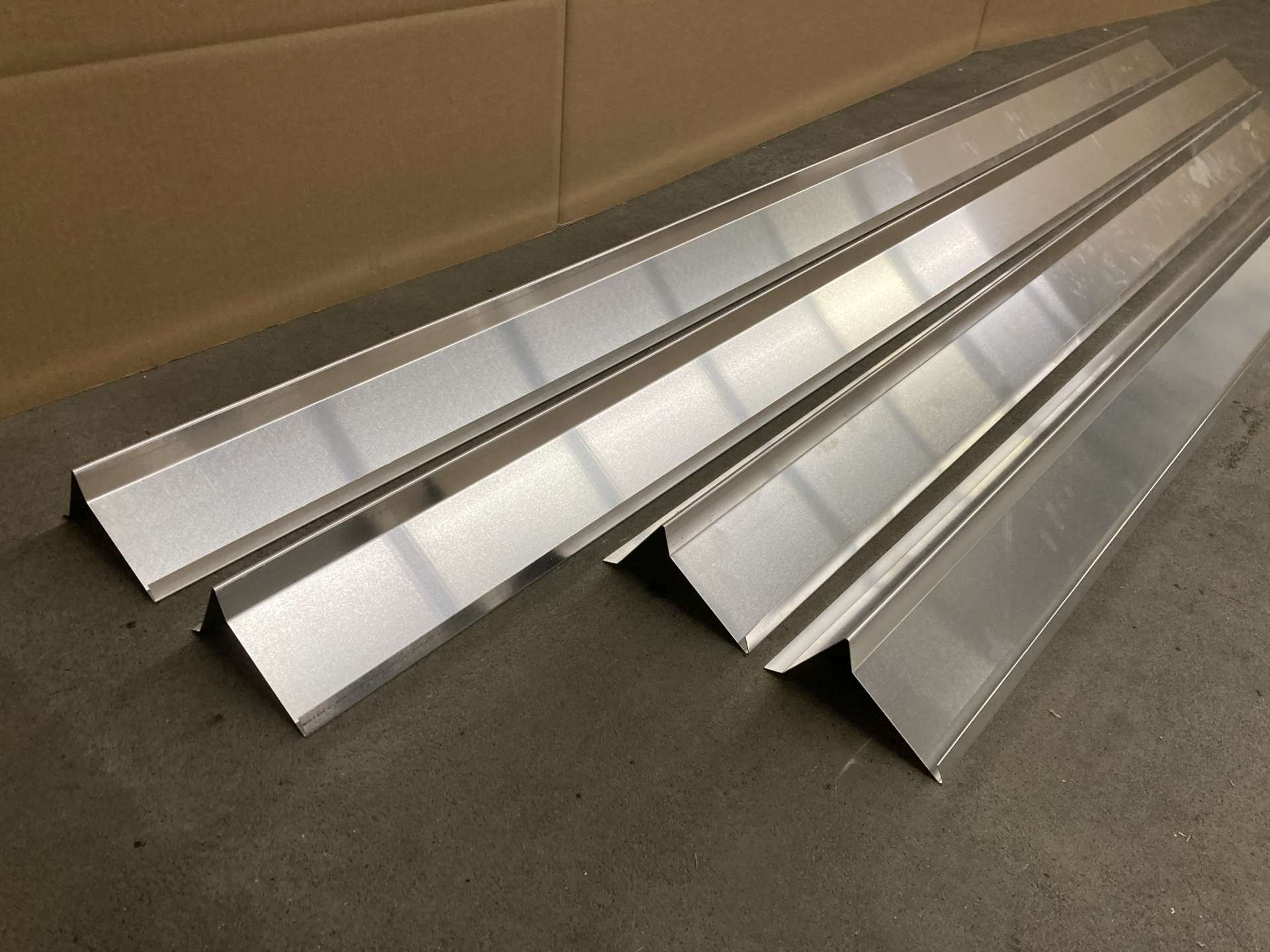Restposten 7m Ortgangblech Steildach Aluminium blank