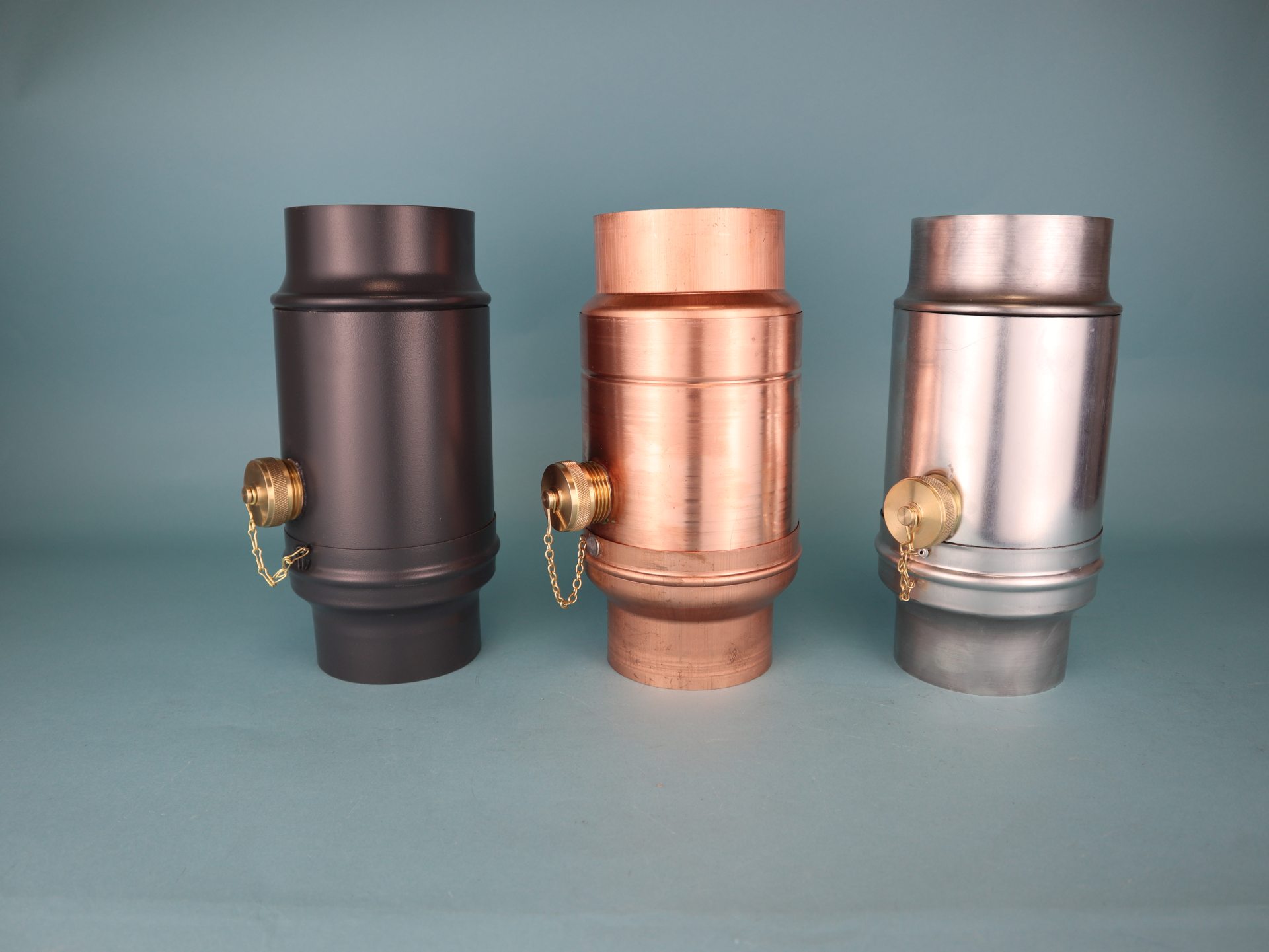 Jumbo - Regenwassersammler inkl. Schlauchanschluss-Set und Verschlusskappe Jumbo - Regenwassersammler inkl. Schlauchanschluss-Set und Verschlusskappe