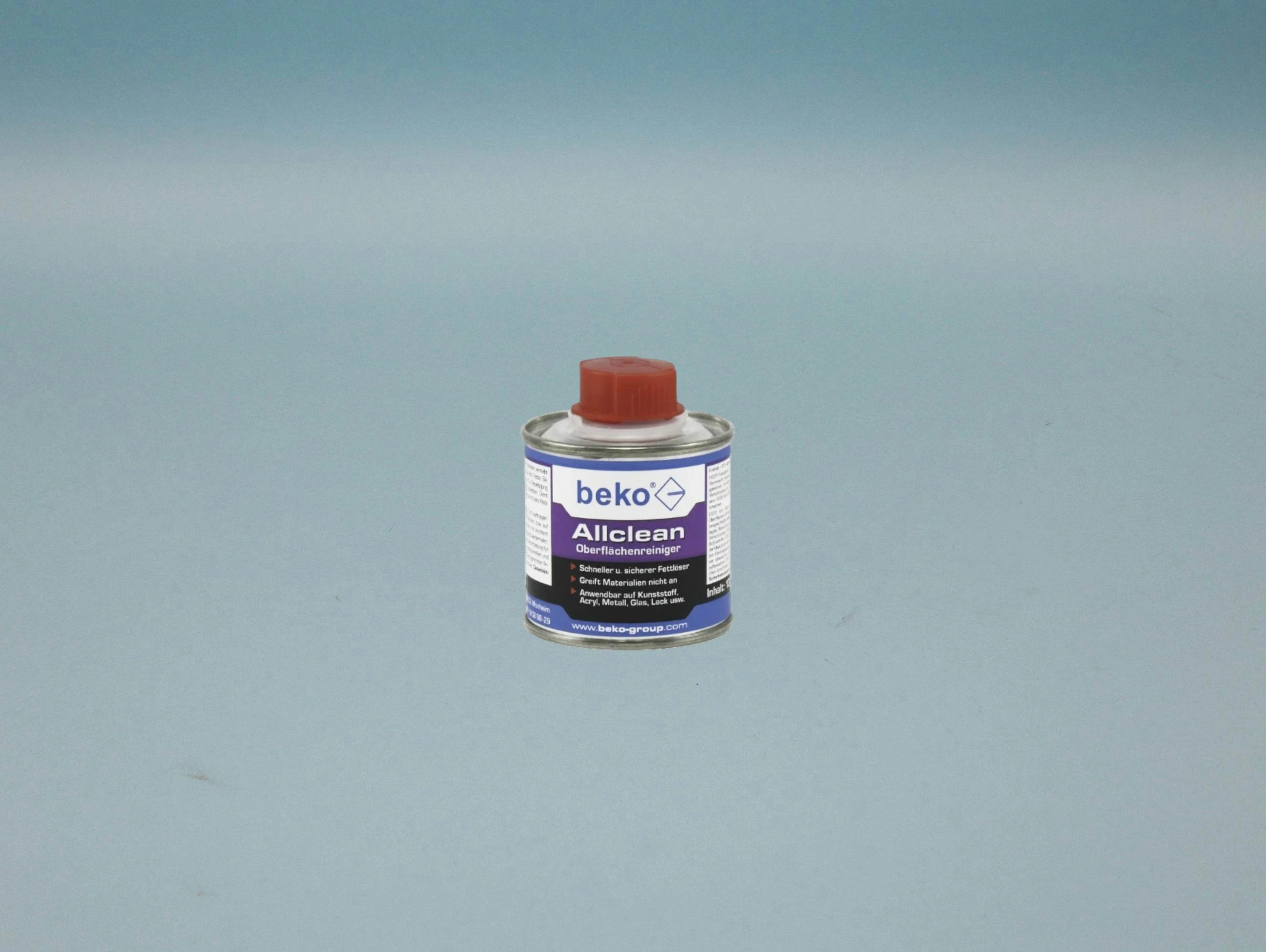 Kleine blaue beko Allclean Dose 100 ml mit rotem Deckel und weiß-blauem Etikett – universeller, schneller Oberflächenreiniger und Fettlöser, greift Materialien nicht an, ideal zur Vorbehandlung vor Verklebungen, Entfernung von Klebstoff-, Dichtmittel- und